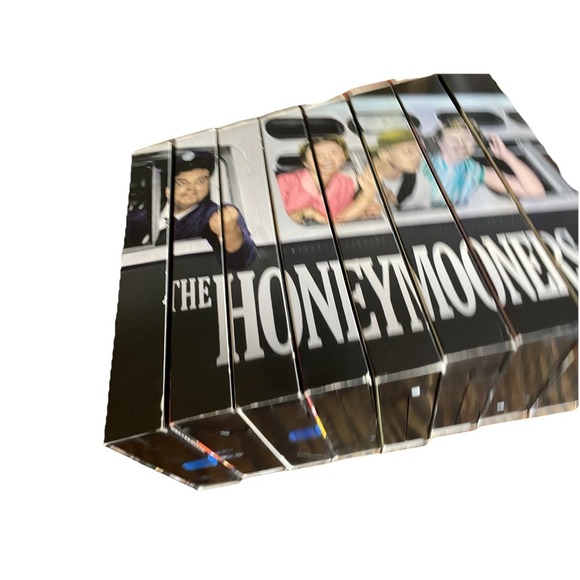 The Honeymooners ~ The Classic 39: Collection VHS, 1996, 8-Tape Set CBS - Picture 6 of 16